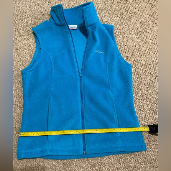 Columbia vest Size medium - Picture 3 of 6